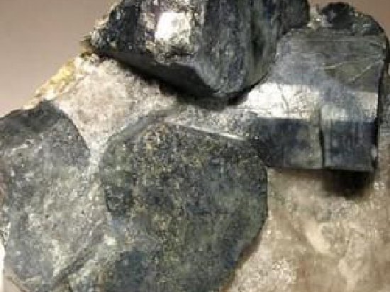 锂矿狂欢，车企买单